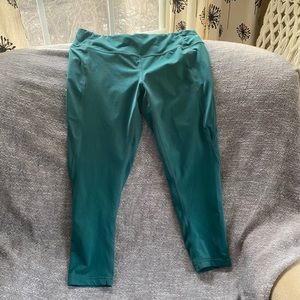 Zella 3/4 Length Teal Leggings Sz M
